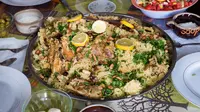Inilah kebiasaan makan besar yang diterapkan oleh para keluarga di Arab. (foto : migrationology.com)
