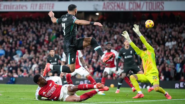 Foto: Aksi Spartan Mohamed Salah saat Liverpool Bersua Arsenal, Selamatkan The Reds dari Kekalahan