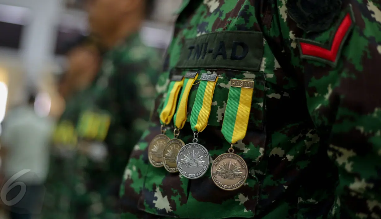  Kontingen Petembak TNI AD meraih 30 medali emas di Australia Army Skill at Arms Meeting (AASAM) 2015, Jakarta, Jumat (29/5/2015). (Liputan6.com/Faizal Fanani)