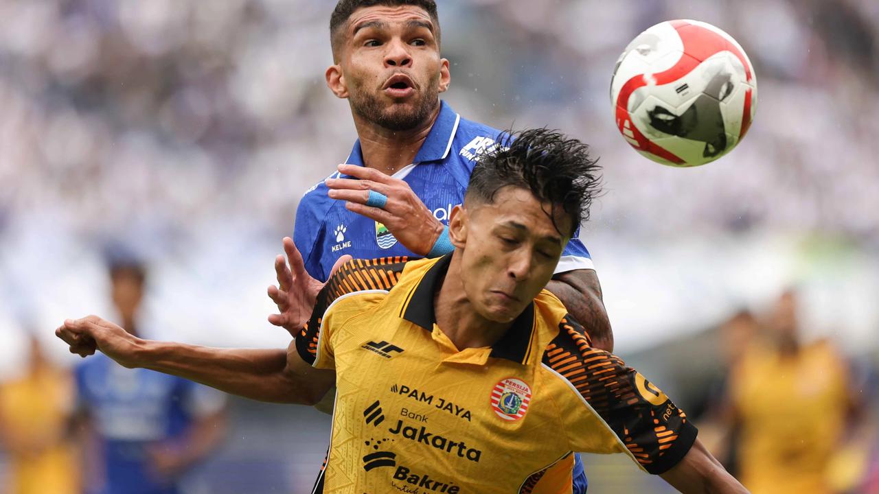FOTO: Persib Tundukkan Persija dan Rebut Puncak Klasemen