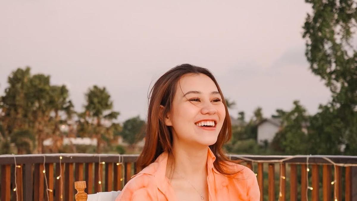 Potret Cantik Natural Aaliyah Massaid Rayakan Wedding Anniversary di Bali, Tampilkan Wajah Glowing Alami Nyaris Tanpa Makeup