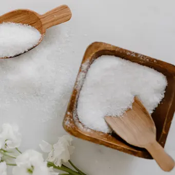 Memilih jenis garam yang tepat ternyata bisa memengaruhi rasa, tekstur, hingga hasil akhir masakan. [Dok/Pexels.com/Tara Winstead].