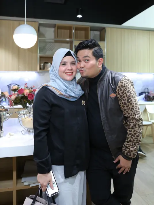 Indra Bekti dan Aldila Jelita (Daniel Kampua/Fimela.com)