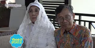 Nani Wijaya dan Ajip Rosidi bahagia Pernikahannya Dihadiri Banyak Orang