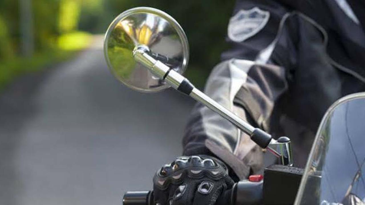 Ilustrasi area titik buta sepeda motor (philiplaws.com)