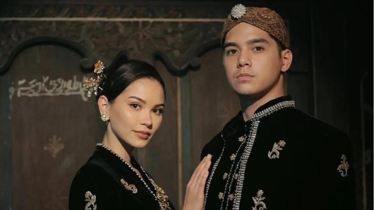 Viral Undangan Pernikahan Al Ghazali dan Alyssa Daguise Berkonsep Adat Jawa, Didominasi Warna Hitam dengan Tinta Emas