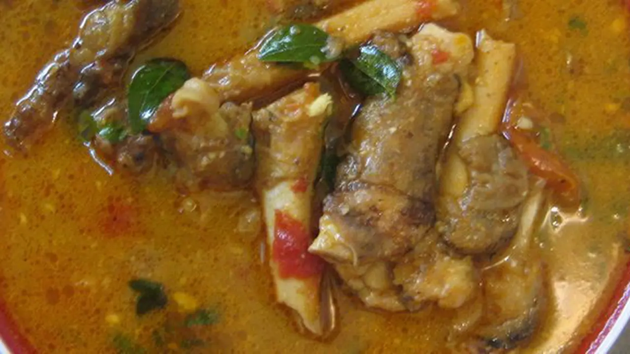Gulai Kikil kambing/copyright tastyappetite.net
