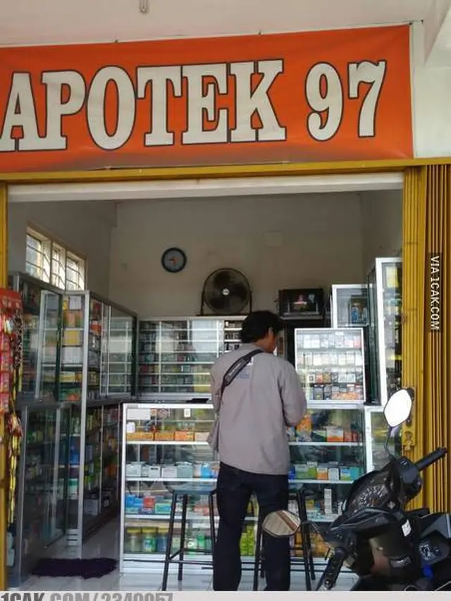 6 Potret Kocak di Apotek Ini Nyelenehnya Bikin Tepuk Jidat