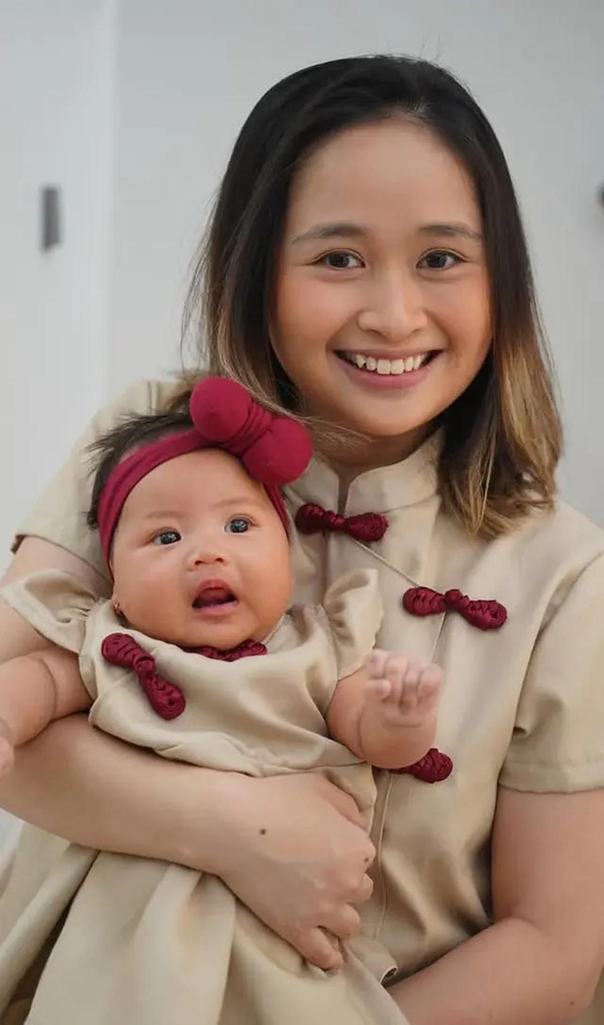 8 Tampilan Menggemaskan Anak Artis Kenakan Baju Tradisional China saat Imlek 2025, Anak Cut Meyriska hingga Marisa Nasution