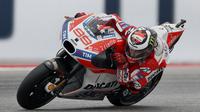 Pebalap Ducati, Jorge Lorenzo, mengakui motor yang dikendarainya musim ini tak sesuai dengan gaya balapannya. (EPA/Paul Buck)
