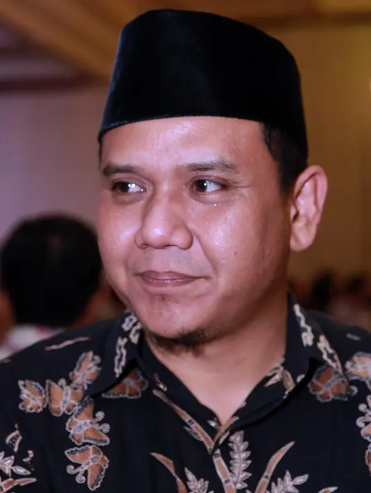 "Semua orang harus hijrah sih. Akan semakin dikit yang memikirkan dunia, dan memilih akhirat. Kalau itu yang dibilang hijrah saya yakin anda dan saya pasti akan melakukannya," ujar Fadly Padi. (Deki Prayoga/Bintang.com)