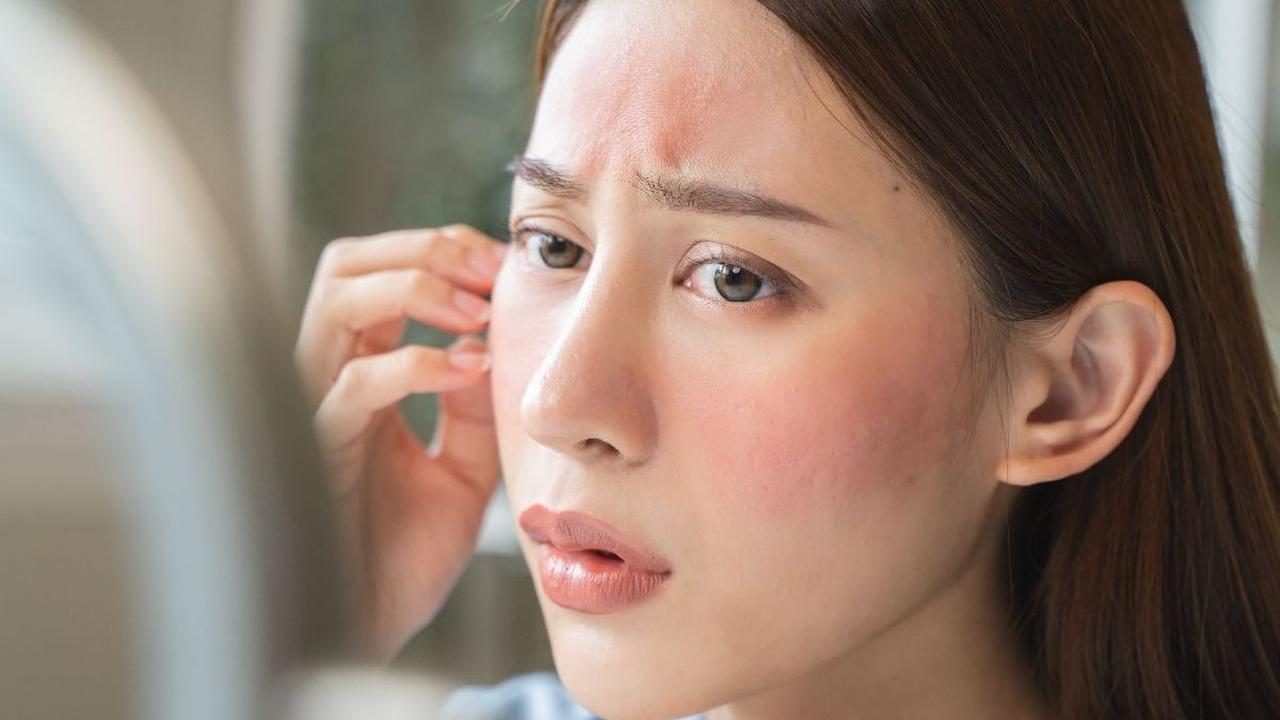 2. Menggunakan Sunscreen Kedaluwarsa