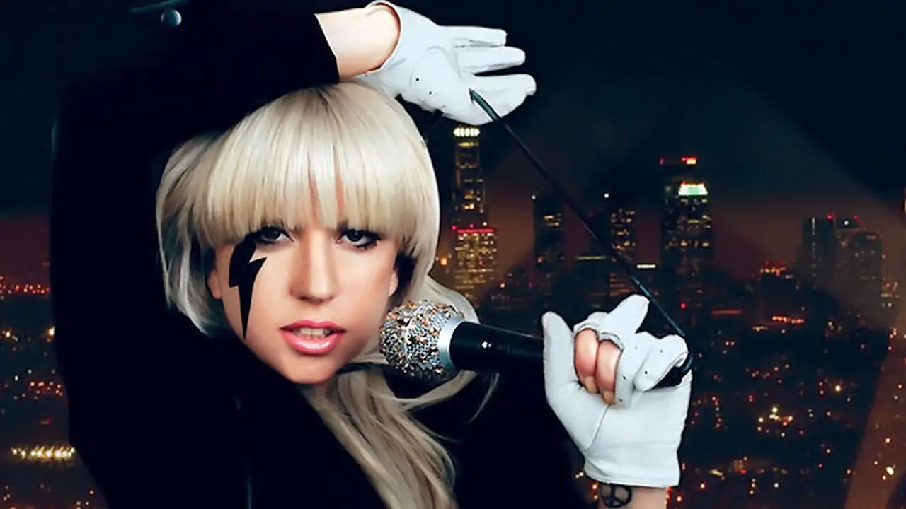 lady-gaga-131016c.jpg