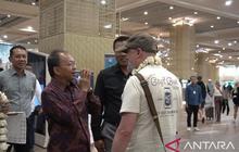 Gubernur Bali Pantau Ketat Lalu Lintas Wisatawan Nataru Bali di Bandara Ngurah Rai