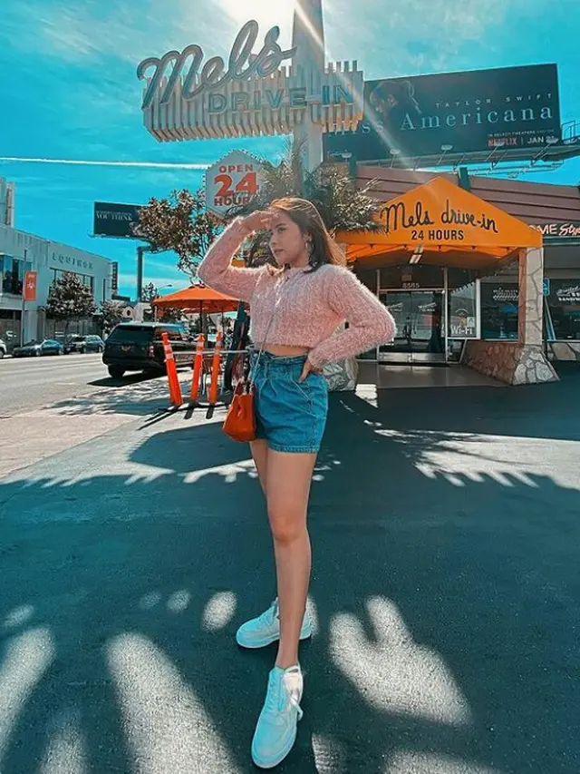 11 Gaya OOTD Prilly Latuconsina, Cocok untuk Perempuan Bertubuh Mungil