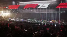 Acara peluncuran tim Formula 1 yang bertajuk 'F1 75' di O2 Arena, London, Selasa (18/02/2025). (AP Photo/Kin Cheung)