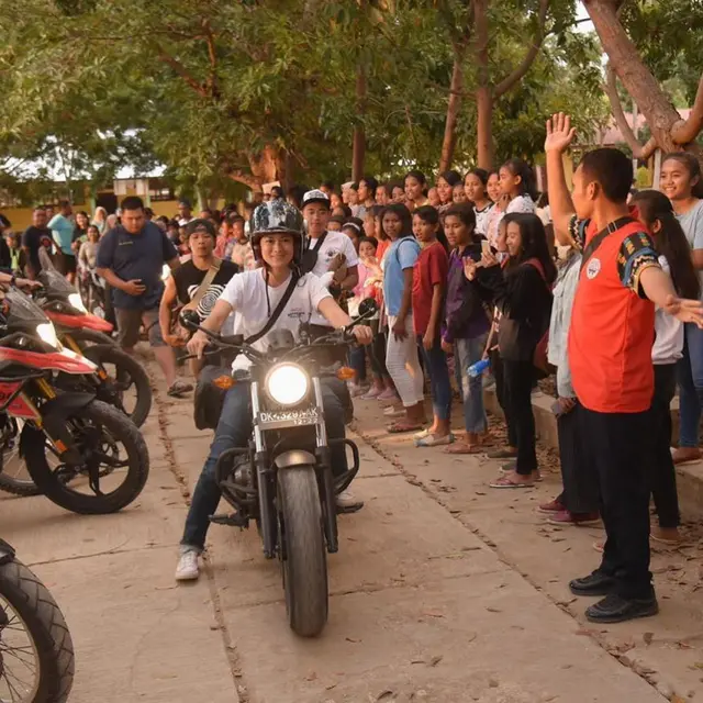 7 Momen Prisia Nasution Touring Naik Moge Sampai Atambua
