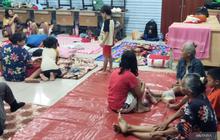 Pengungsi Banjir Kebon Pala Berharap Bantuan Obat dan Makanan Mendesak