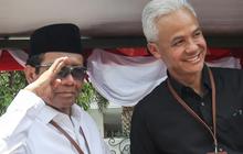 FOTO: Gaya Ganjar dan Mahfud Disambut Parade Nusantara Saat Daftar Capres dan Cawapres di KPU