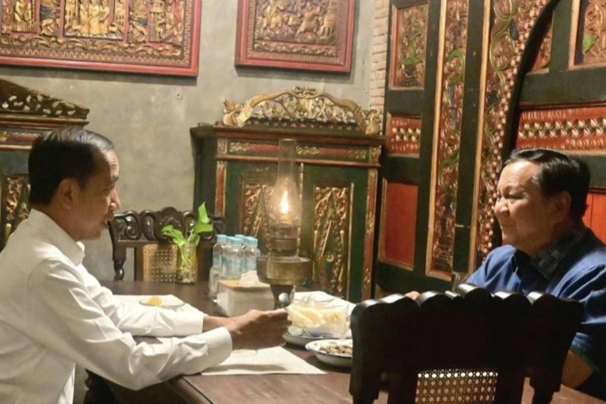 Jokowi Makan Malam Bareng Prabowo