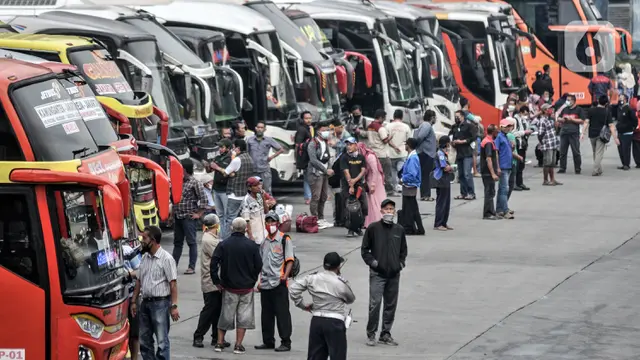 FOTO: Jumlah Penumpang Bus AKAP di Terminal Kampung Rambutan Melonjak