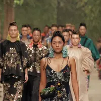 The Wonder Garden, Biyan Presentasikan Koleksi Apik di Tengah Pepohonan