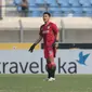 Kiper Persib Bandung U-19, Ade Candra Sena saat melawan PS TNI U-19 pada lanjutan Liga 1 2017 U-19 di Stadion Si Jalak Harupat, Sabtu (05/8/2017). Persib Bandung U-19 menang 1-0. (Bola.com/Nicklas Hanoatubun)