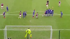 Gol tendangan bebas ala David Beckham oleh Robbie Brady memaksa Chelsea untuk puas bermain imbang 1-1 atas Burnley. (BallBall Video)