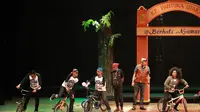 Trio GAM, Arie Kriting, Akbar dan Cak Lontong dalam lakon Princess Pantura, Program Indonesia Kita ke-28, Graha Bakti Budaya, TIM, Jakarta (20-21/4/2018). (Kayan Production/ Anggoro Tri Wicaksono)