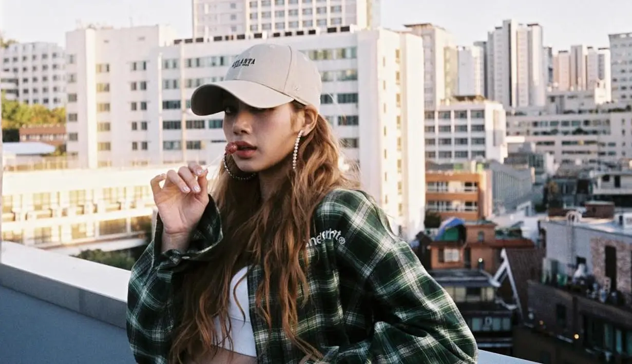 (Instagram/lalalalisa_m)