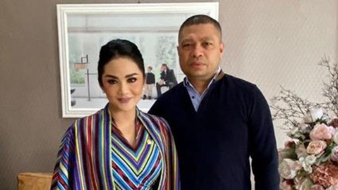 Krisdayanti bersama Raul Lemos (Instagram/krisdayantilemos)