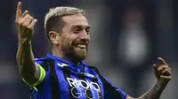 3. Papu Gomez (Atalanta)- Gelandang serang berusia 32 tahun ini memiliki andil besar membawa Atalanta ke fase perempat final Liga Champions 2019/2020. Sejauh ini, Gomez telah melesakan 6 gol dan 10 assist dari 26 laganya. (AFP/Miguel Medina)