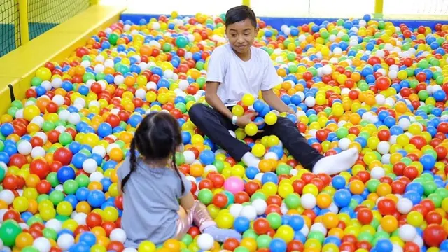 Momen Kedekatan Thalia Onsu dan Betrand Peto (sumber: instagram/@ruben_onsu)