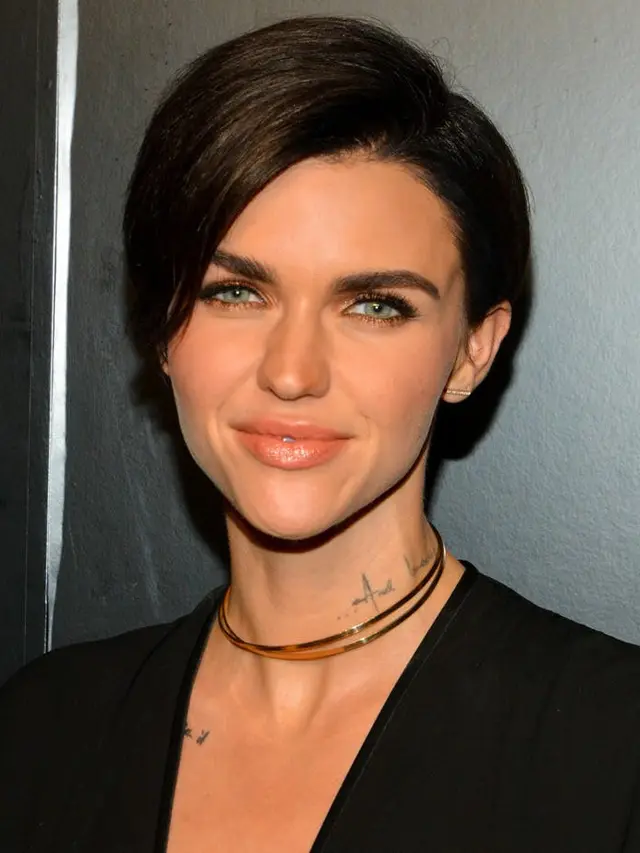 Berencana potong rambut? Ini 6 potongan rambut terbaik saat cuaca dingin