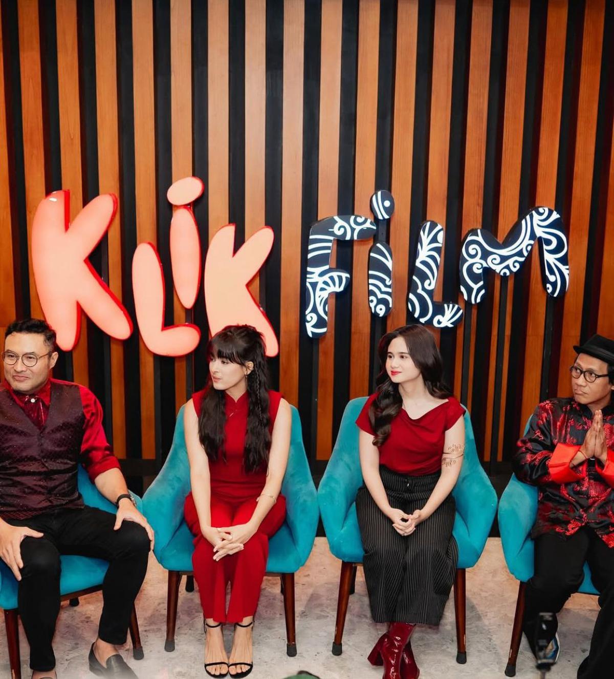 Potret Tissa Biani Memukau di Launching Film '7 HARI UNTUK KESHIA', Busana Merah yang Memesona
