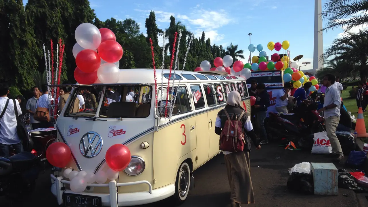 Deklarasi Kampanye Damai Nuansa Vintage Ala Anies-Sandiaga
