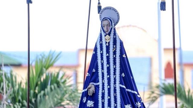Patung Bunda Maria Bersedih Diarak Saat Semana Santa