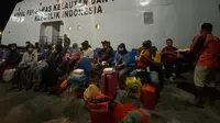 Kementerian Kelautan dan Perikanan (KKP) mengevakuasi ratusan warga korban erupsi Gunung Ruang Tagulandang Sitaro Utara. (Ist).