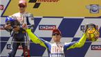 Persaingan Valentino Rossi dengan Jorge Lorenzo sudah terjadi sejak beberapa tahun lalu. Kedua pebalap MotoGP Yamaha ini pernah terlibat duel menengangkan yang dimenangkan Rossi di seri MotoGP Catalunya 2009 di Barcelona, Spanyol.