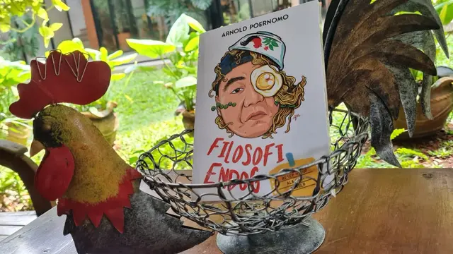 Buku Filosofi Endog karya Chef Arnold. (Foto: Dok. Falcon Publishing)