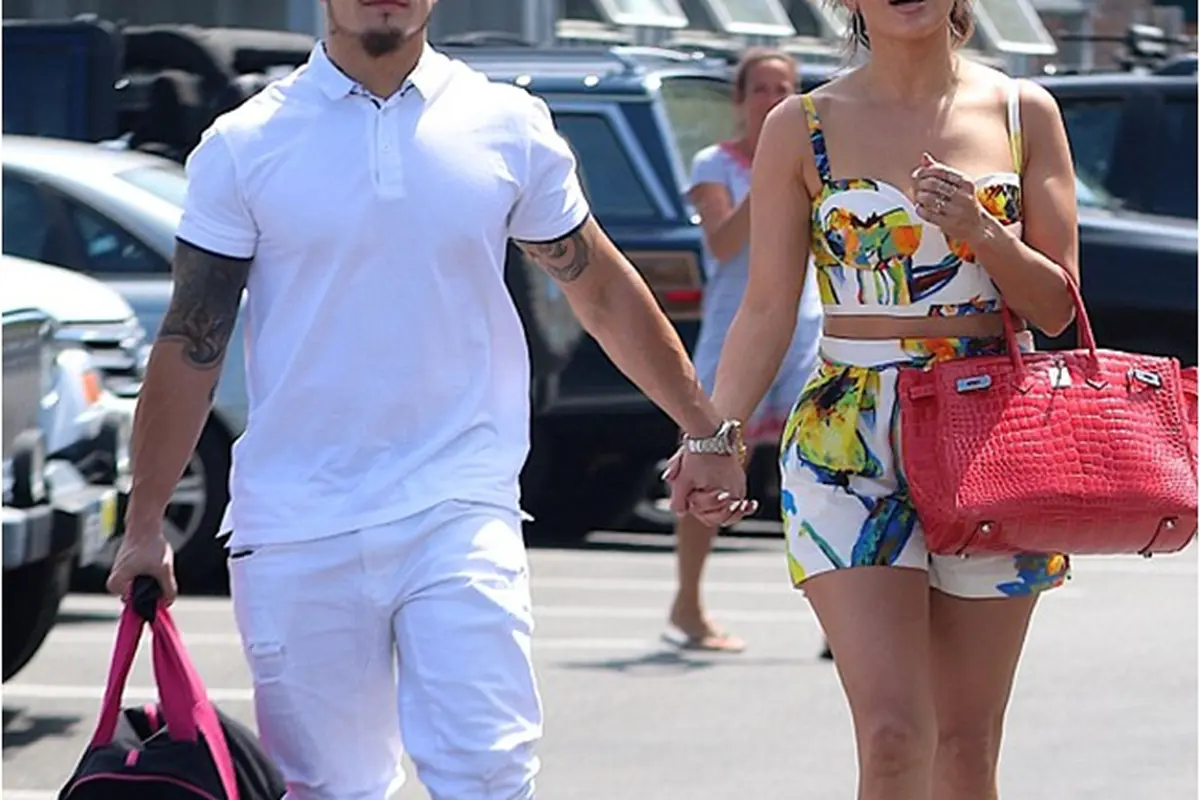 [Bintang] Casper Smart dan Jennifer Lopez