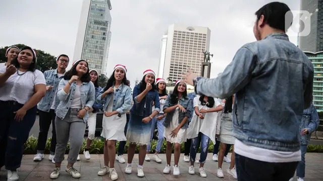 Sambut Natal, Pemprov DKI Tampilkan Christmas Carol di 11 Titik