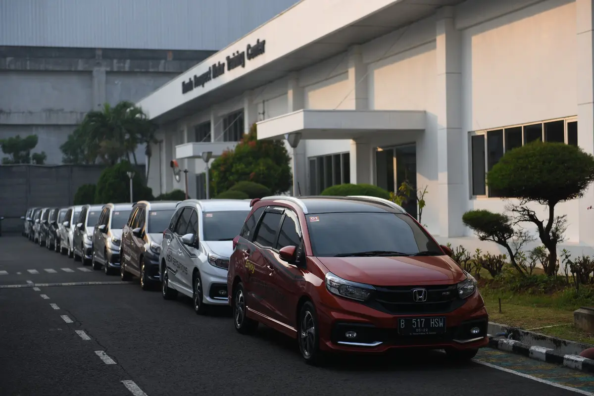 Honda Mobilio Battle of Efficiency