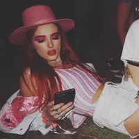 Bukan hanya di dunia nyata, Bella pun seringkali mengunggah foto seksinya di akun Instagram pribadinya. Seperti yang baru-baru ini terjadi, Bella mengunggah foto bugilnya usai melakukan sesi foto di majalah GQ. (Instagram/bellathorne)