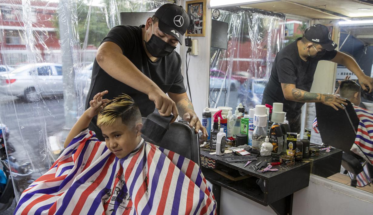 FOTO Salon  Rambut  Keliling di Tengah Pandemi COVID 19 