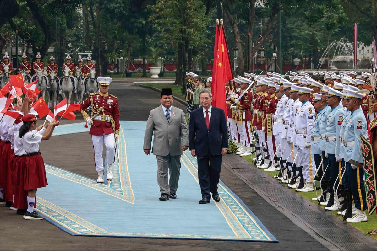 FOTO: Presiden Prabowo Sambut PM  China Li Qiang di Istana Merdeka