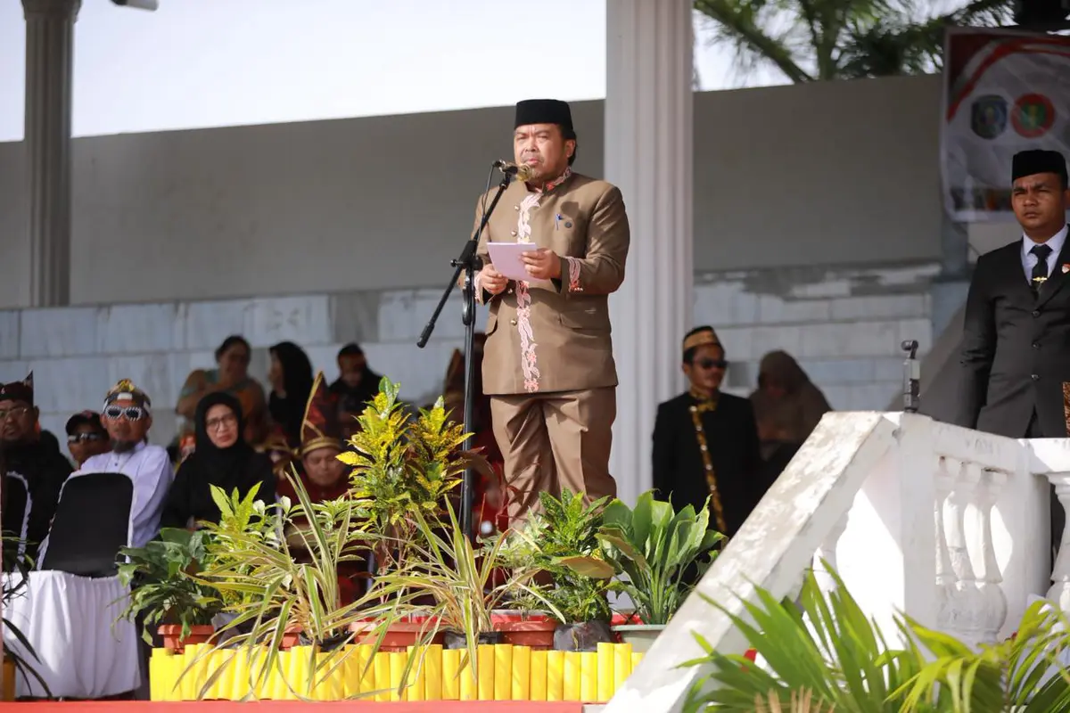 Hari Guru Nasional 2025 di Bontang: Pemerintah Tegaskan Kesejahteraan dan Kompetensi Guru sebagai Prioritas 
