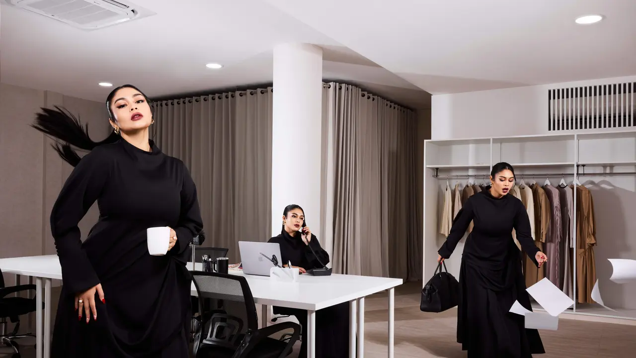 Modern Stature, Outfit Ngantor yang Modern dan Stylish dari Lafiye