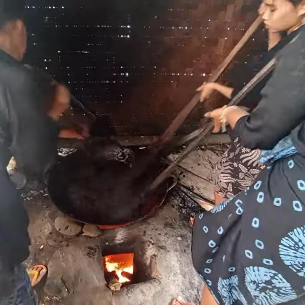 Proses pembuatan wajik khas Baduy