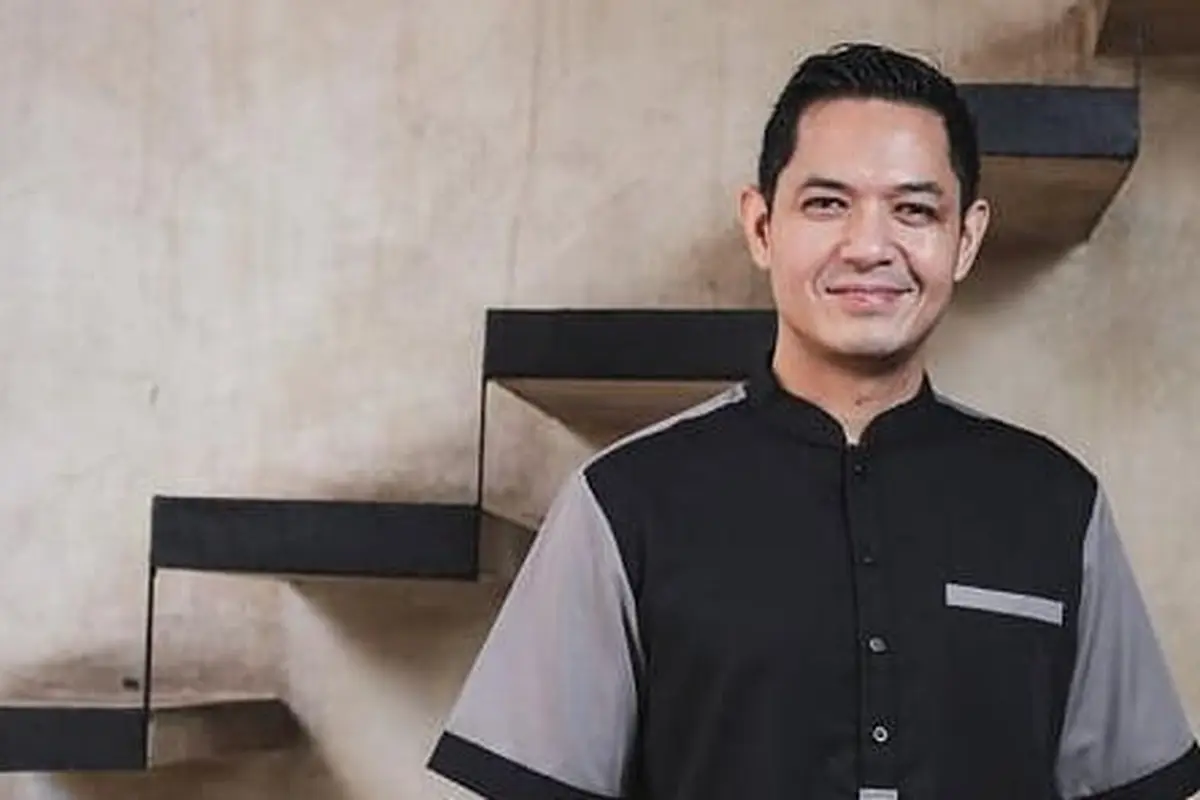 [Fimela] Dude Harlino dan Alyssa Soebandono